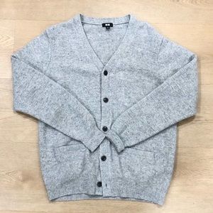 grey uniqlo cardigan